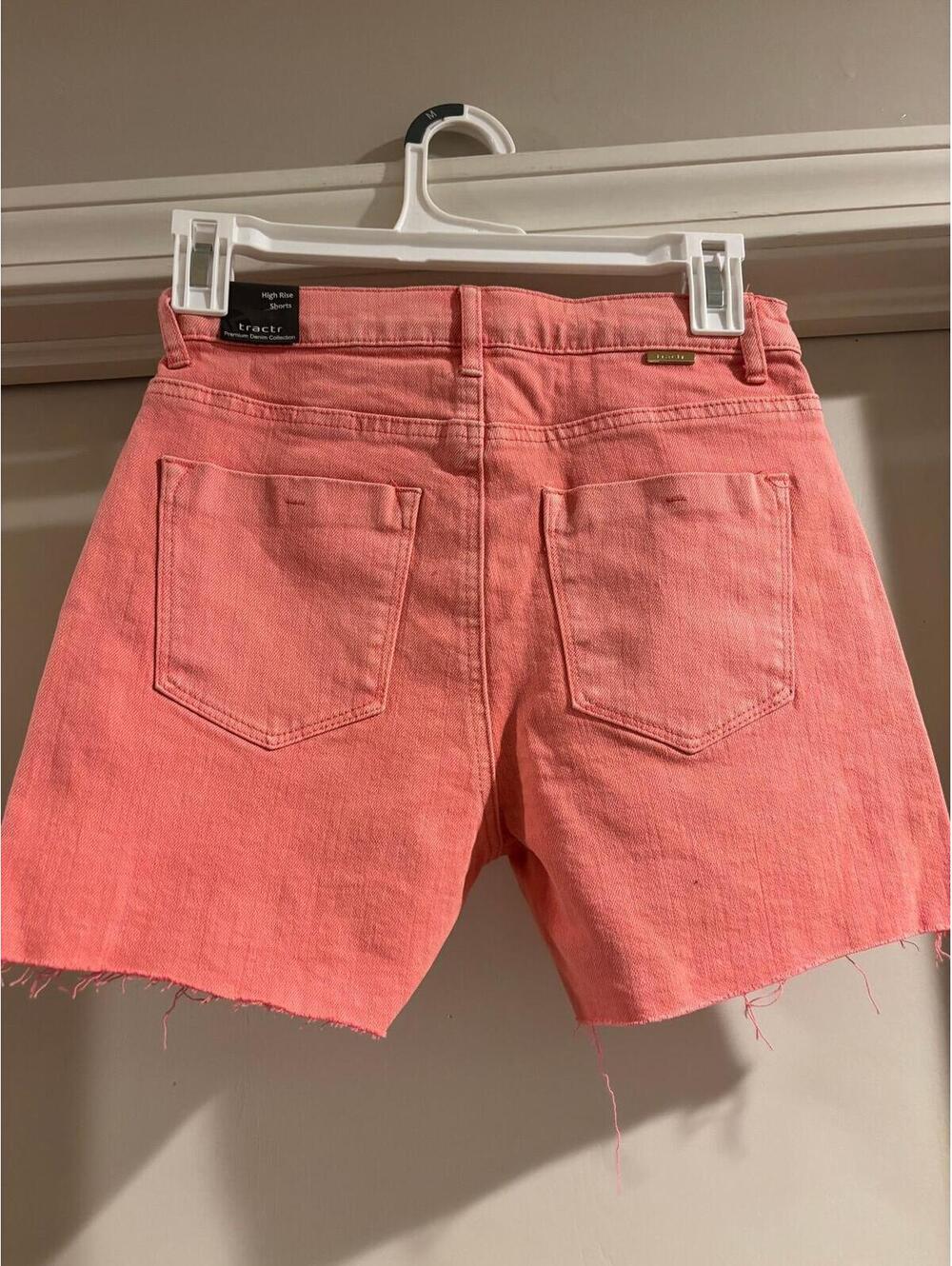 Tractr High Rise Shorts Sz 0 Coral Denim Button Fly Raw Hem Boutique Shorts NWT - Picture 2 of 8